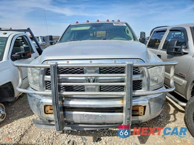 Piąte zdjęcie samochodu w środku: 2015 RAM 2500 ST FLATBED TRUCK VIN:3C6UR5HJ3FG510386 - miniatura