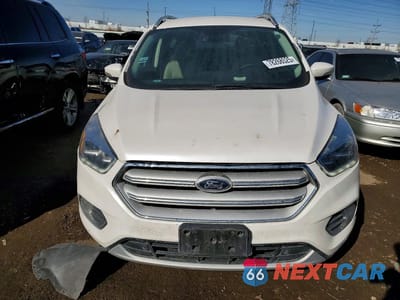 Piąte zdjęcie samochodu w środku: 2018 FORD ESCAPE TITANIUM VIN:1FMCU9J98JUC11469 - miniatura