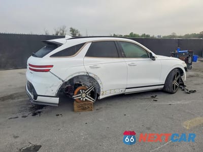 Trzecie zdjęcie samochodu z tyłu: 2022 GENESIS GV70 3.5T SPORT VIN:KMUMCDTC2NU020446 - miniatura
