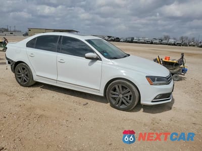 Czwarte zdjęcie samochodu z boku: 2018 VOLKSWAGEN JETTA SEL VIN:3VWL17AJ5JM211295 - miniatura