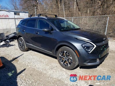 Czwarte zdjęcie samochodu z boku: 2024 KIA SPORTAGE EX VIN:KNDPVCDFXR7225532 - miniatura