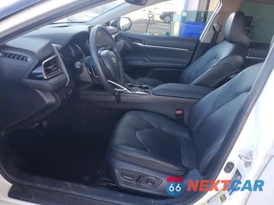 Zdjęcie 7 z 13 samochodu: 2022 TOYOTA CAMRY HYBRID XSE VIN:4T1K31AK6NU040102 - miniatura