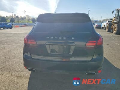 Zdjęcie 6 z 11 samochodu: 2012 PORSCHE CAYENNE S HYBRID VIN:WP1AE2A24CLA90255 - miniatura