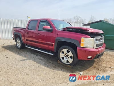 Czwarte zdjęcie samochodu z boku: 2007 CHEVROLET SILVERADO K1500 CREW CAB VIN:2GCEK13M271599101 - miniatura