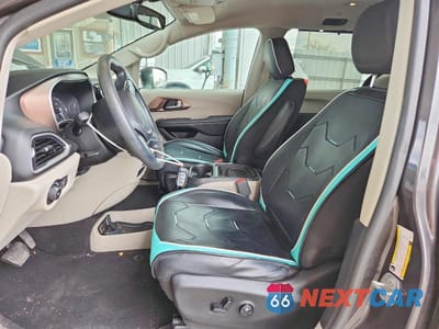 Zdjęcie 7 z 13 samochodu: 2019 CHRYSLER PACIFICA TOURING PLUS VIN:2C4RC1FG7KR541239 - miniatura