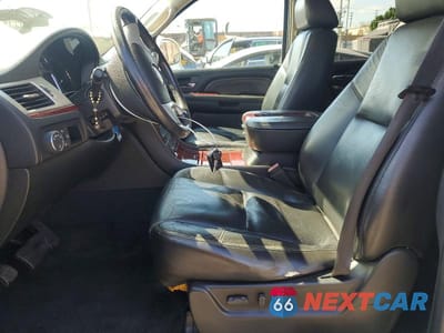 Zdjęcie 7 z 11 samochodu: 2008 CADILLAC ESCALADE ESV VIN:1GYFC66898R180582 - miniatura