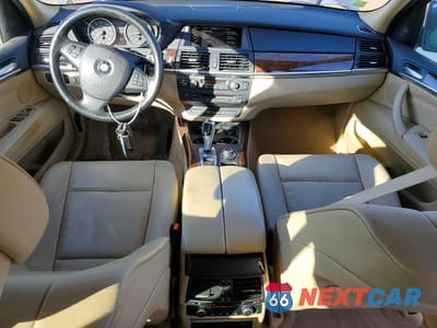 Zdjęcie 8 z 11 samochodu: 2013 BMW X5 XDRIVE35I VIN:5UXZV4C51D0B16404 - miniatura