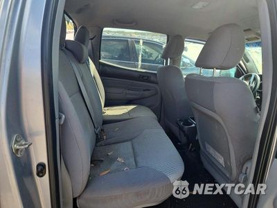 Zdjęcie 10 z 12 samochodu: 2014 TOYOTA TACOMA V6 VIN:3TMLU4EN1EM143539 - miniatura