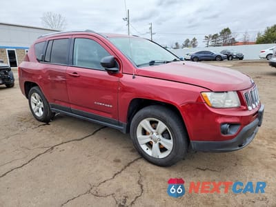 Czwarte zdjęcie samochodu z boku: 2013 JEEP COMPASS SPORT VIN:1C4NJDBB5DD210617 - miniatura