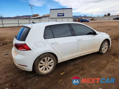 Trzecie zdjęcie samochodu z tyłu: 2019 VOLKSWAGEN GOLF S VIN:3VWG57AU0KM000507 - miniatura