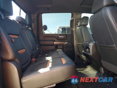 Zdjęcie 11 z 12 samochodu: 2023 GMC SIERRA K2500 AT4 VIN:1GT49PE72PF176092 - miniatura