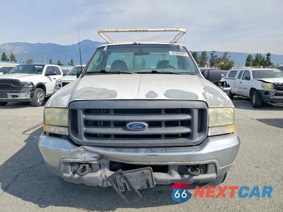 Piąte zdjęcie samochodu w środku: 2003 FORD F250 SUPER DUTY VIN:3FTNF20L13MB32499 - miniatura