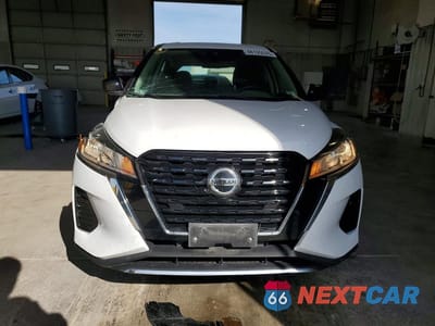 Piąte zdjęcie samochodu w środku: 2021 NISSAN KICKS S VIN:3N1CP5BV2ML505399 - miniatura