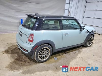 Trzecie zdjęcie samochodu z tyłu: 2012 MINI COOPER S VIN:WMWSV3C52CTY26531 - miniatura
