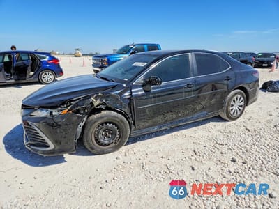 2021 TOYOTA CAMRY HYBRID LE 4T1C31AKXMU565263 - główne zdjęcie licytacji z USA - miniatura