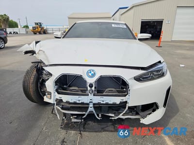 Piąte zdjęcie samochodu w środku: 2024 BMW I4 EDRIVE 35 VIN:WBY43AW02RFS65016 - miniatura