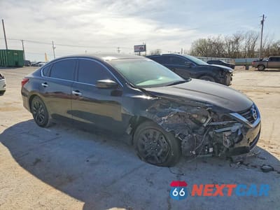 Czwarte zdjęcie samochodu z boku: 2018 NISSAN ALTIMA 2.5 S VIN:1N4AL3AP3JC129669 - miniatura