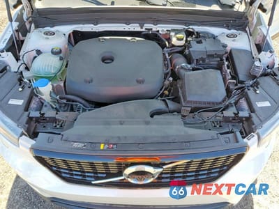 Zdjęcie 12 z 12 samochodu: 2022 VOLVO XC40 T5 R-DESIGN VIN:YV4162UM9N2642768 - miniatura