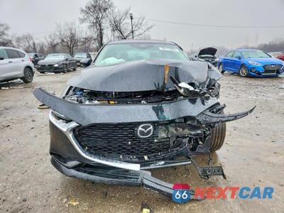 Piąte zdjęcie samochodu w środku: 2025 MAZDA 3 PREFERRED VIN:3MZBPACM7SM467034 - miniatura