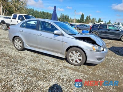 Czwarte zdjęcie samochodu z boku: 2014 MITSUBISHI LANCER ES VIN:JA32U2FU5EU019712 - miniatura