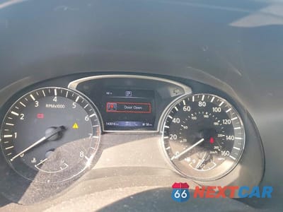 Zdjęcie 9 z 13 samochodu: 2018 NISSAN PATHFINDER SL VIN:5N1DR2MN5JC615227 - miniatura