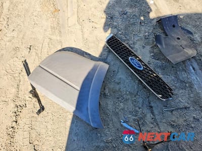 Zdjęcie 13 z 13 samochodu: 2001 FORD ESCAPE XLT VIN:1FMYU04171KB73025 - miniatura