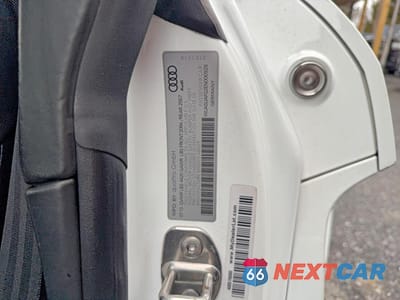 Zdjęcie 10 z 10 samochodu: 2014 AUDI R8 4.2 QUATTRO VIN:WUASUAFG2EN000926 - miniatura