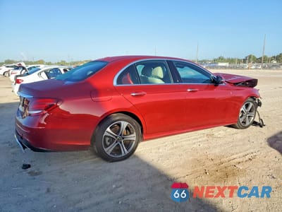 Trzecie zdjęcie samochodu z tyłu: 2019 MERCEDES-BENZ E 300 VIN:WDDZF4JB5KA689100 - miniatura