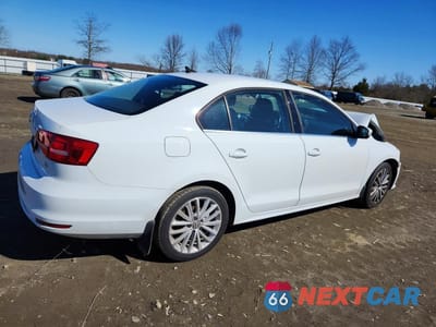 Trzecie zdjęcie samochodu z tyłu: 2015 VOLKSWAGEN JETTA SE VIN:3VWD17AJ5FM312378 - miniatura