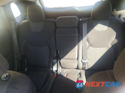 Zdjęcie 10 z 13 samochodu: 2017 JEEP CHEROKEE LATITUDE VIN:1C4PJLCB3HW548609 - miniatura