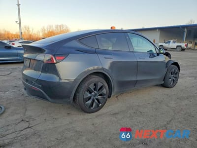 Trzecie zdjęcie samochodu z tyłu: 2024 TESLA MODEL Y VIN:7SAYGDEE4RF149832 - miniatura