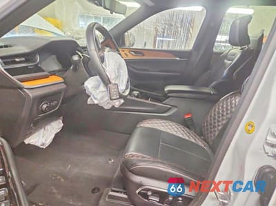 Zdjęcie 7 z 13 samochodu: 2023 JEEP GRAND CHEROKEE L SUMMIT VIN:1C4RJKET4P8103825 - miniatura