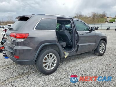 Trzecie zdjęcie samochodu z tyłu: 2021 JEEP GRAND CHEROKEE LAREDO VIN:1C4RJFAG0MC633492 - miniatura
