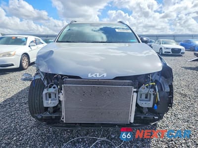 Piąte zdjęcie samochodu w środku: 2024 KIA SPORTAGE X-LINE VIN:5XYK6CDF7RG230732 - miniatura