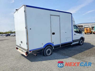 Trzecie zdjęcie samochodu z tyłu: 2021 FORD TRANSIT DELIVERY TRUCK VIN:1FDBW5Z89MKA84290 - miniatura