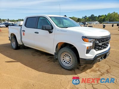 Czwarte zdjęcie samochodu z boku: 2024 CHEVROLET SILVERADO K1500 VIN:3GCPDAEK8RG181957 - miniatura