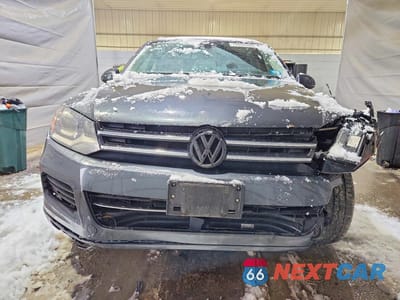 Piąte zdjęcie samochodu w środku: 2012 VOLKSWAGEN TOUAREG V6 VIN:WVGFF9BP0CD002931 - miniatura