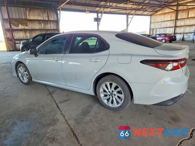 Drugie zdjęcie samochodu z przodu: 2022 TOYOTA CAMRY LE VIN:4T1C11AK4NU060102 - miniatura