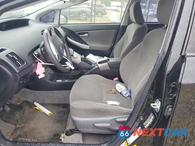 Zdjęcie 7 z 12 samochodu: 2013 TOYOTA PRIUS TWO VIN:JTDKN3DU4D0343005 - miniatura