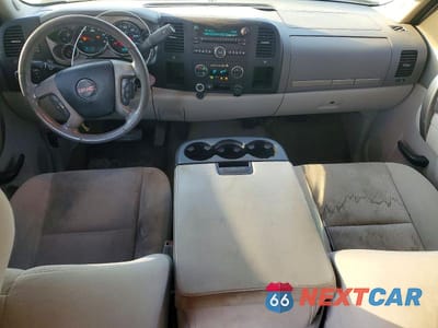 Zdjęcie 8 z 12 samochodu: 2011 GMC SIERRA C1500 SLE VIN:3GTP1VE00BG379520 - miniatura
