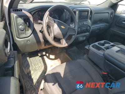 Zdjęcie 8 z 12 samochodu: 2021 CHEVROLET SILVERADO C1500 VIN:3GCNWAEFXMG464681 - miniatura