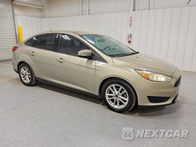 Czwarte zdjęcie samochodu z boku: 2015 FORD FOCUS SE VIN:1FADP3F21FL211132 - miniatura