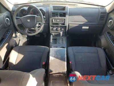 Zdjęcie 8 z 14 samochodu: 2011 DODGE NITRO HEAT VIN:1D4PT4GK2BW597286 - miniatura