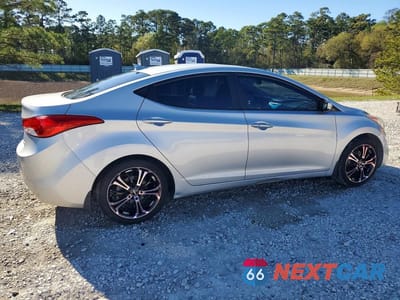 Trzecie zdjęcie samochodu z tyłu: 2012 HYUNDAI ELANTRA LIMITED VIN:5NPDH4AE7CH151310 - miniatura