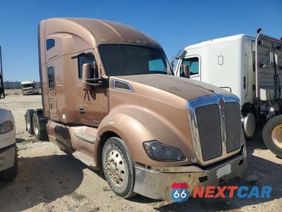 2016 KENWORTH CONSTRUCTION T680 1XKYDP9X4GJ492010 - główne zdjęcie licytacji z USA - miniatura