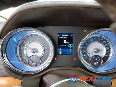 Zdjęcie 9 z 12 samochodu: 2014 CHRYSLER 300C 4DR VIN:2C3CCAEG6EH228432 - miniatura
