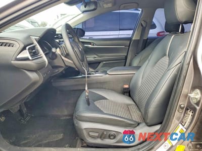 Zdjęcie 7 z 12 samochodu: 2018 TOYOTA CAMRY SE VIN:4T1B11HK2JU141840 - miniatura