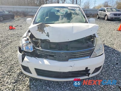 Piąte zdjęcie samochodu w środku: 2009 NISSAN VERSA 1.8 S VIN:3N1BC13E89L398977 - miniatura