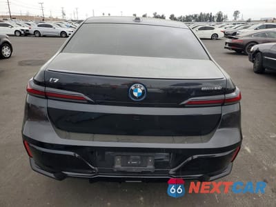 Zdjęcie 6 z 13 samochodu: 2024 BMW I7 EDRIVE50 VIN:WBY43EJ00RCR66640 - miniatura