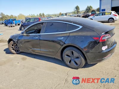 Drugie zdjęcie samochodu z przodu: 2018 TESLA MODEL 3 VIN:5YJ3E1EA4JF165817 - miniatura